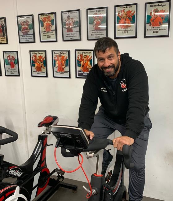 Alex Ward  enjoying his warm-up